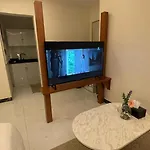 أستوديو بتصميم أنيق وهادي